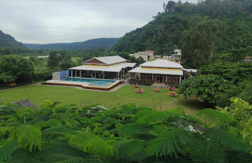 Four Banyans Spirit & Nature Resort Raipur  Ngoại thất bức ảnh
