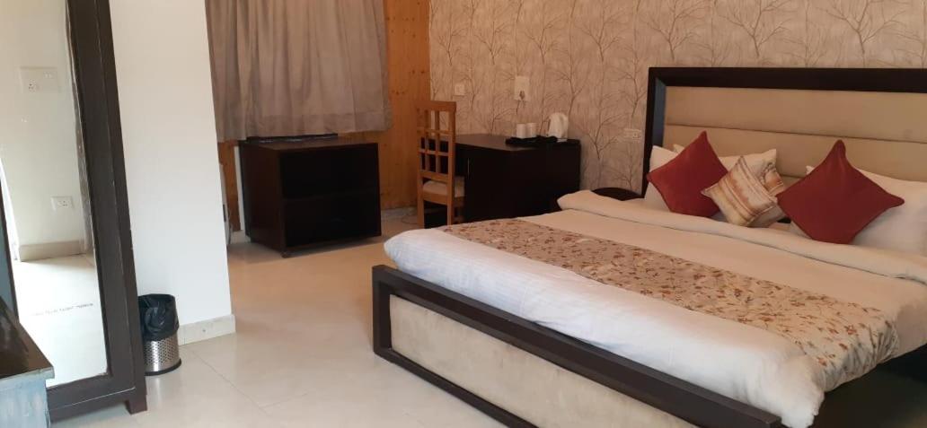 Four Banyans Spirit & Nature Resort Raipur  Ngoại thất bức ảnh