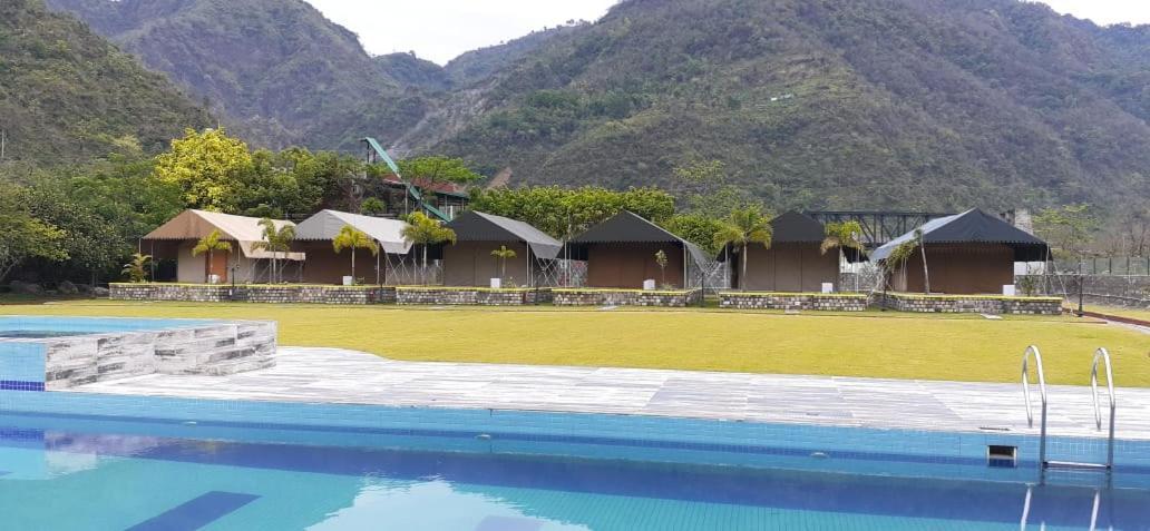 Four Banyans Spirit & Nature Resort Raipur  Ngoại thất bức ảnh