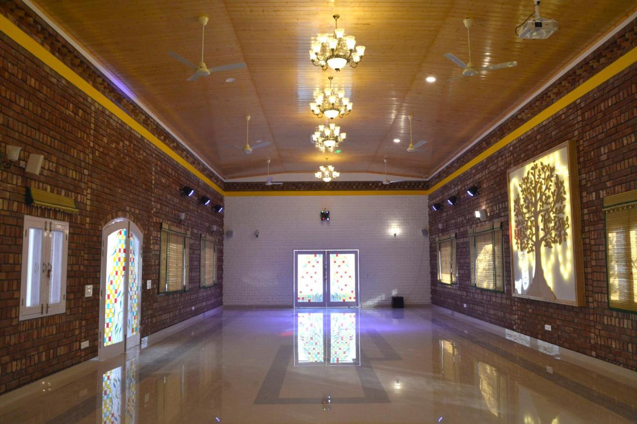 Four Banyans Spirit & Nature Resort Raipur  Ngoại thất bức ảnh