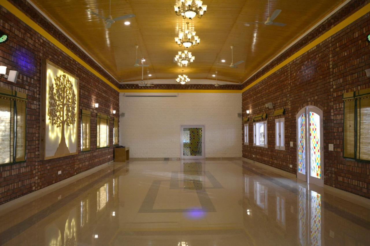 Four Banyans Spirit & Nature Resort Raipur  Ngoại thất bức ảnh
