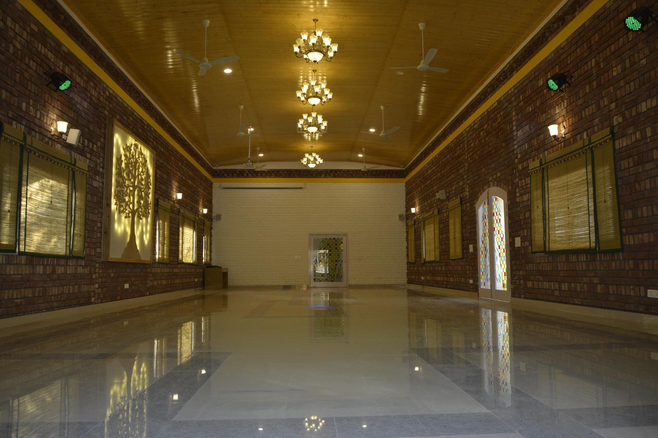 Four Banyans Spirit & Nature Resort Raipur  Ngoại thất bức ảnh