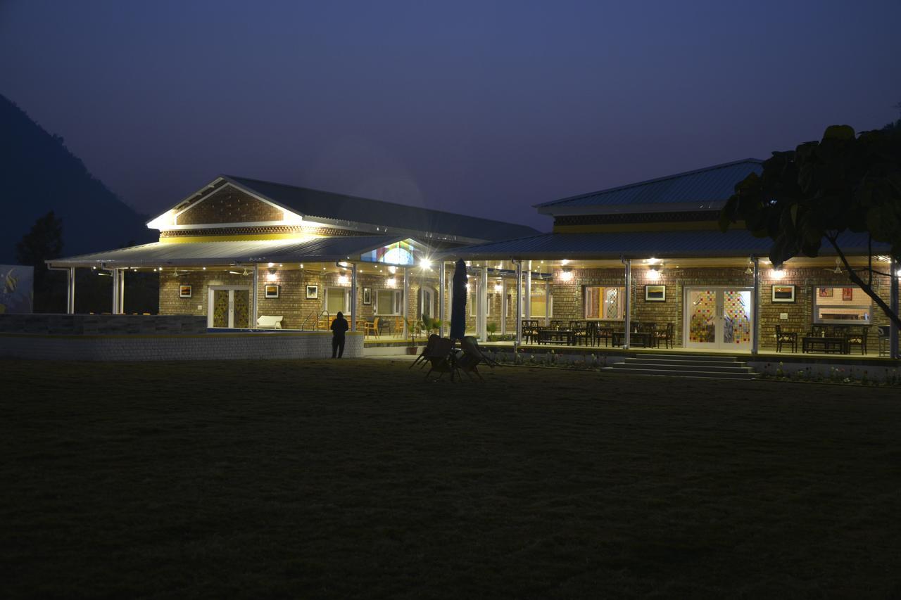 Four Banyans Spirit & Nature Resort Raipur  Ngoại thất bức ảnh