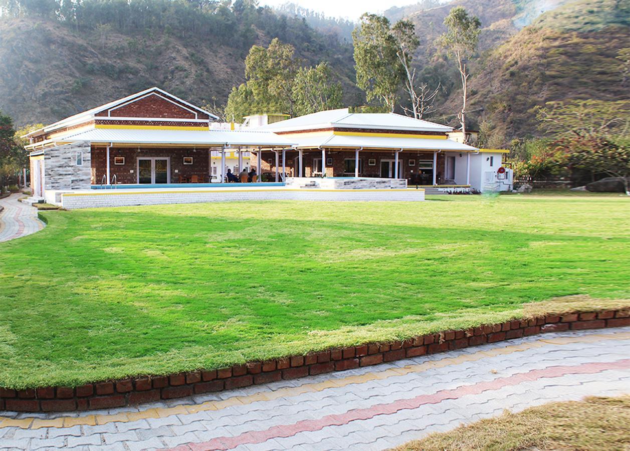 Four Banyans Spirit & Nature Resort Raipur  Ngoại thất bức ảnh