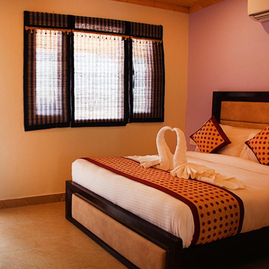 Four Banyans Spirit & Nature Resort Raipur  Ngoại thất bức ảnh