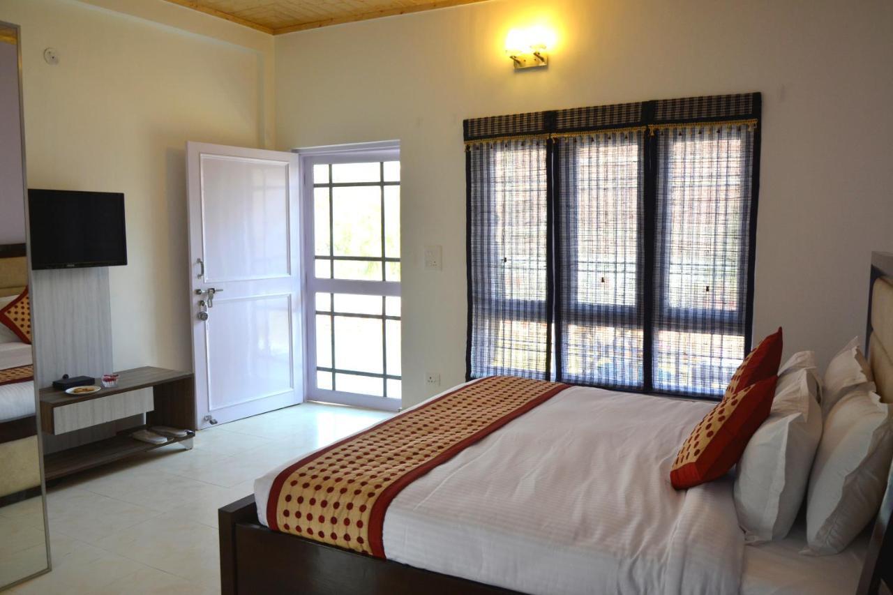 Four Banyans Spirit & Nature Resort Raipur  Ngoại thất bức ảnh